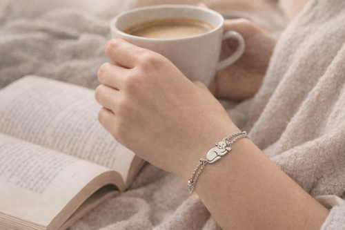 Bracelet Chat Minimaliste – Double Chaîne Ajustable