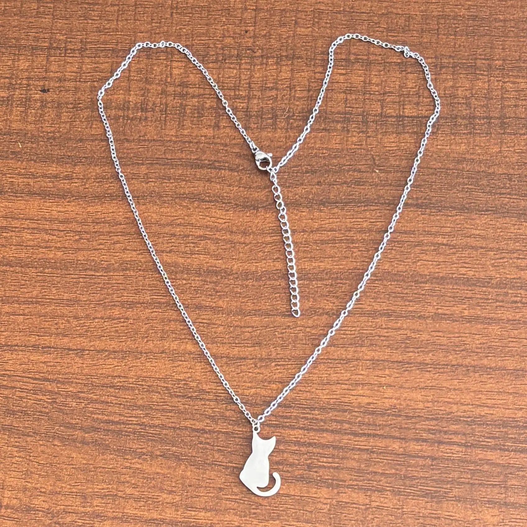 Collier Silhouette Féline — Acier Inoxydable
