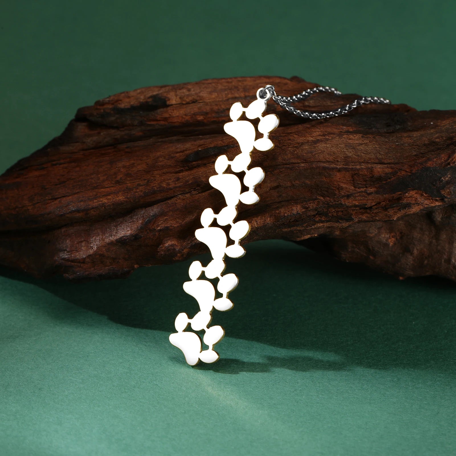 Collier Empreinte Féline – Pendentif Acier Inoxydable