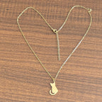 Collier Silhouette Féline — Acier Inoxydable