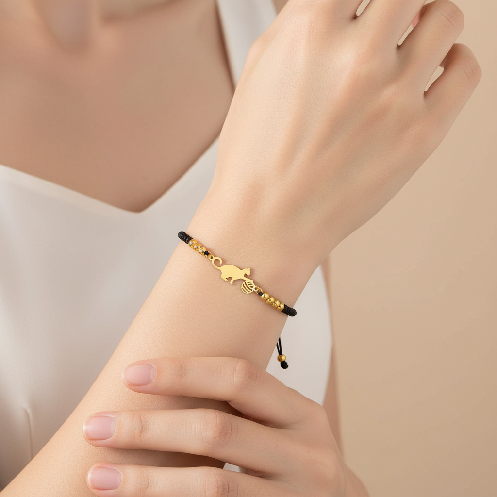 Bracelet noir porté